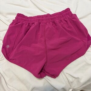 Lulu Hotty hot shorts size 4 low rise